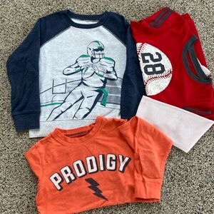 Toddler Boys 5T football sweatshirt and long sleeve lot.